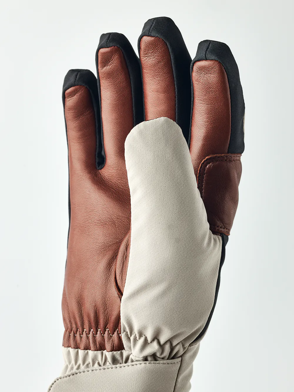 CZone Mellow - 5 finger in the color Beige (4 of 5)