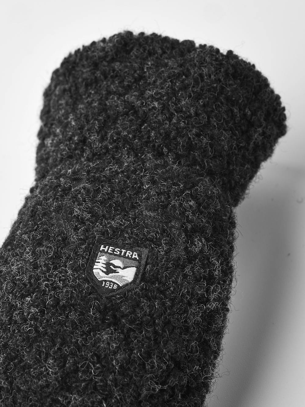 Paw Mitt in the color Charcoal (3 of 3)