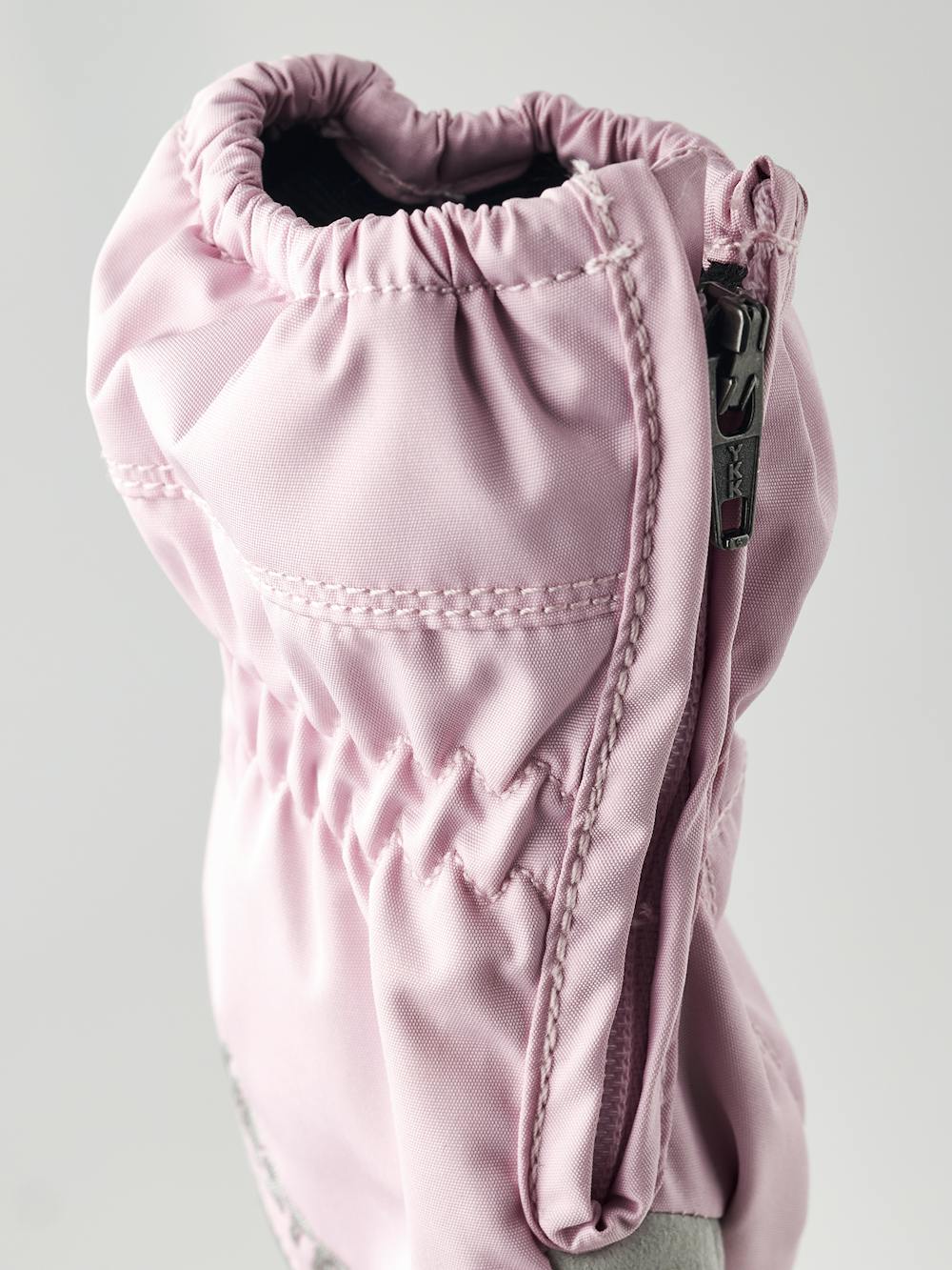 Baby Zip Light Mitt in the color Pink (4 of 4)