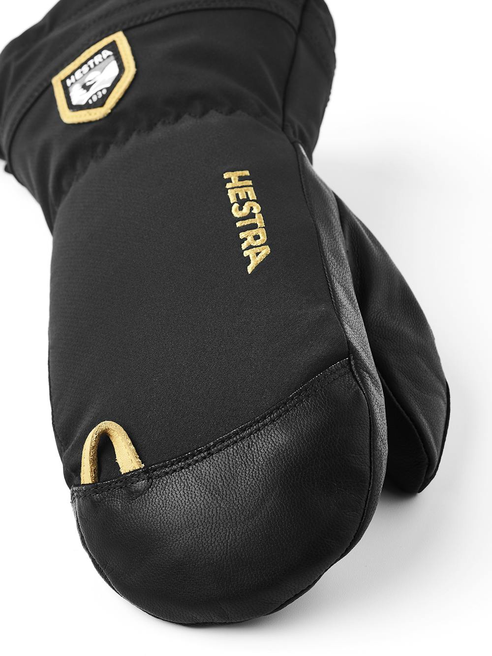 Heli Mistral Jr Mitt in the color Black (2 of 7)