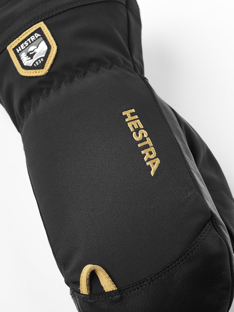 Heli Mistral Jr Mitt in the color Black (6 of 7)