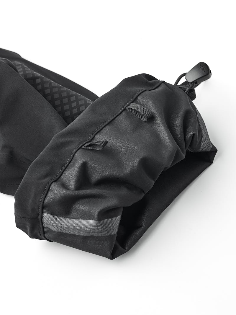 Seam Sealed Shell Mitt in the color Black (3 of 6)