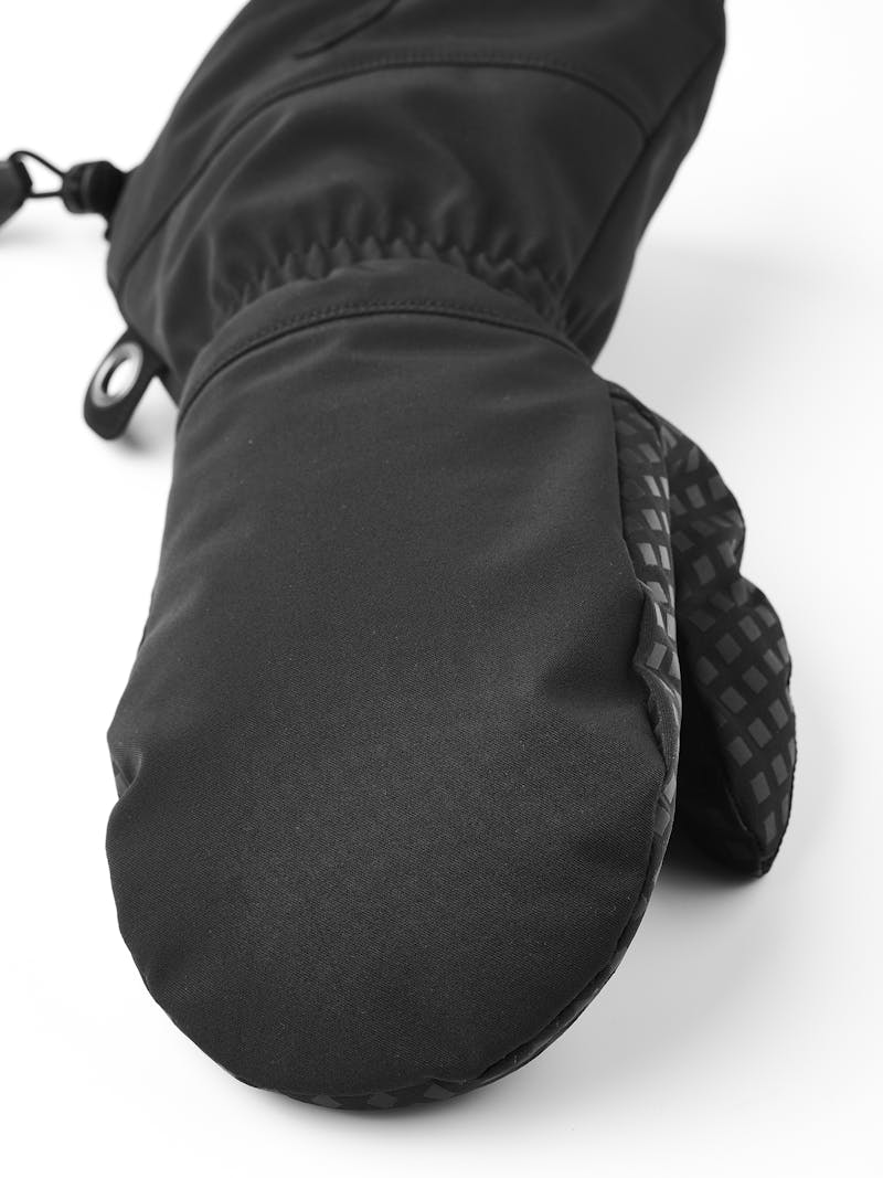 Sarek Over Mitt in the color Black (2 of 7)