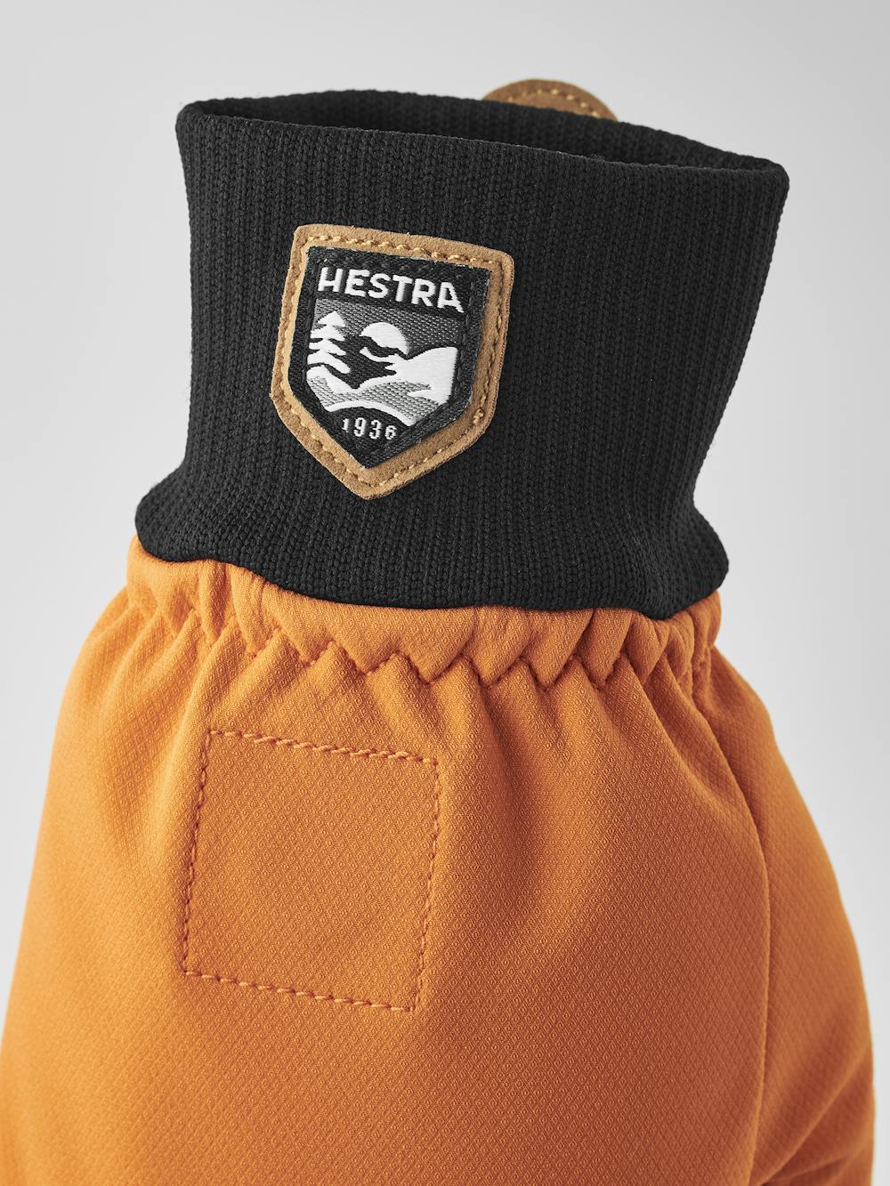 Windbreaker Pull Over Mitt in the color Orange (6 of 8)