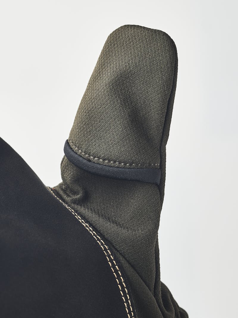 Windbreaker Pull Over Mitt in the color Dark forest (8 of 8)