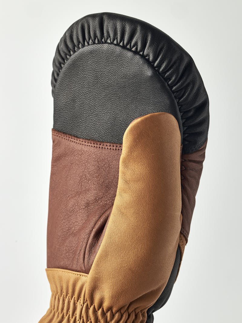 reMix Mitt in the color Brown/cork (4 of 5)