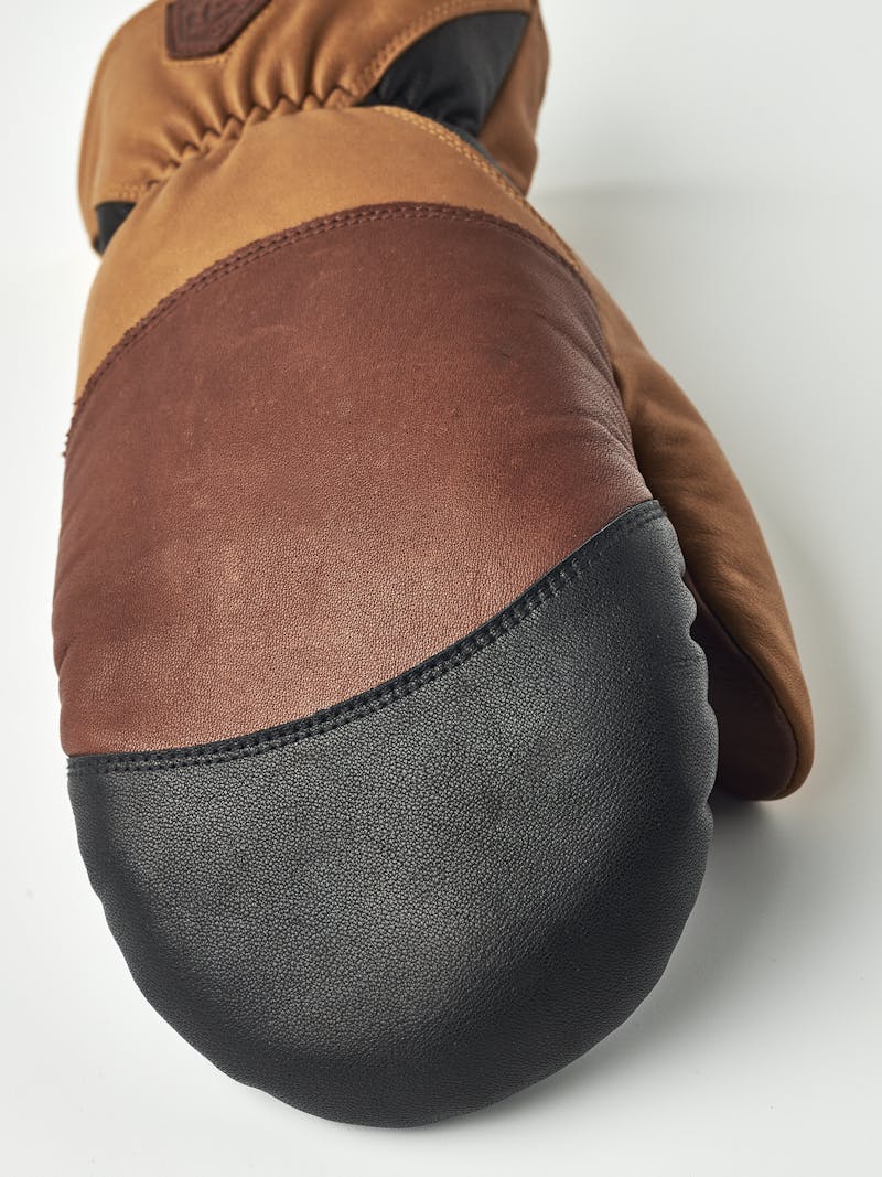 reMix Mitt in the color Brown/cork (3 of 5)
