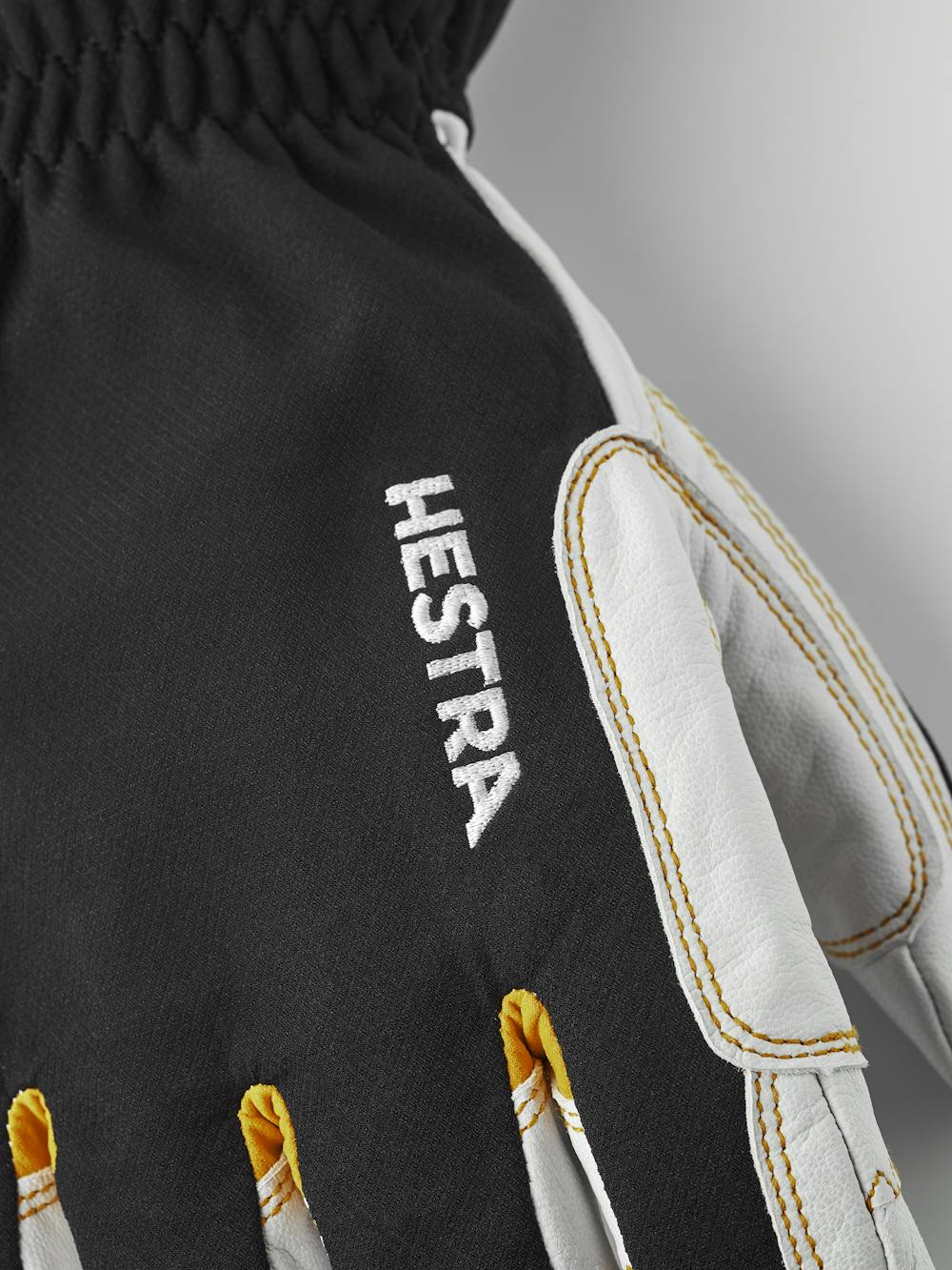 Ergo Grip HDry Descent 5-finger i färgen Svart & offwhite (3 av 7)