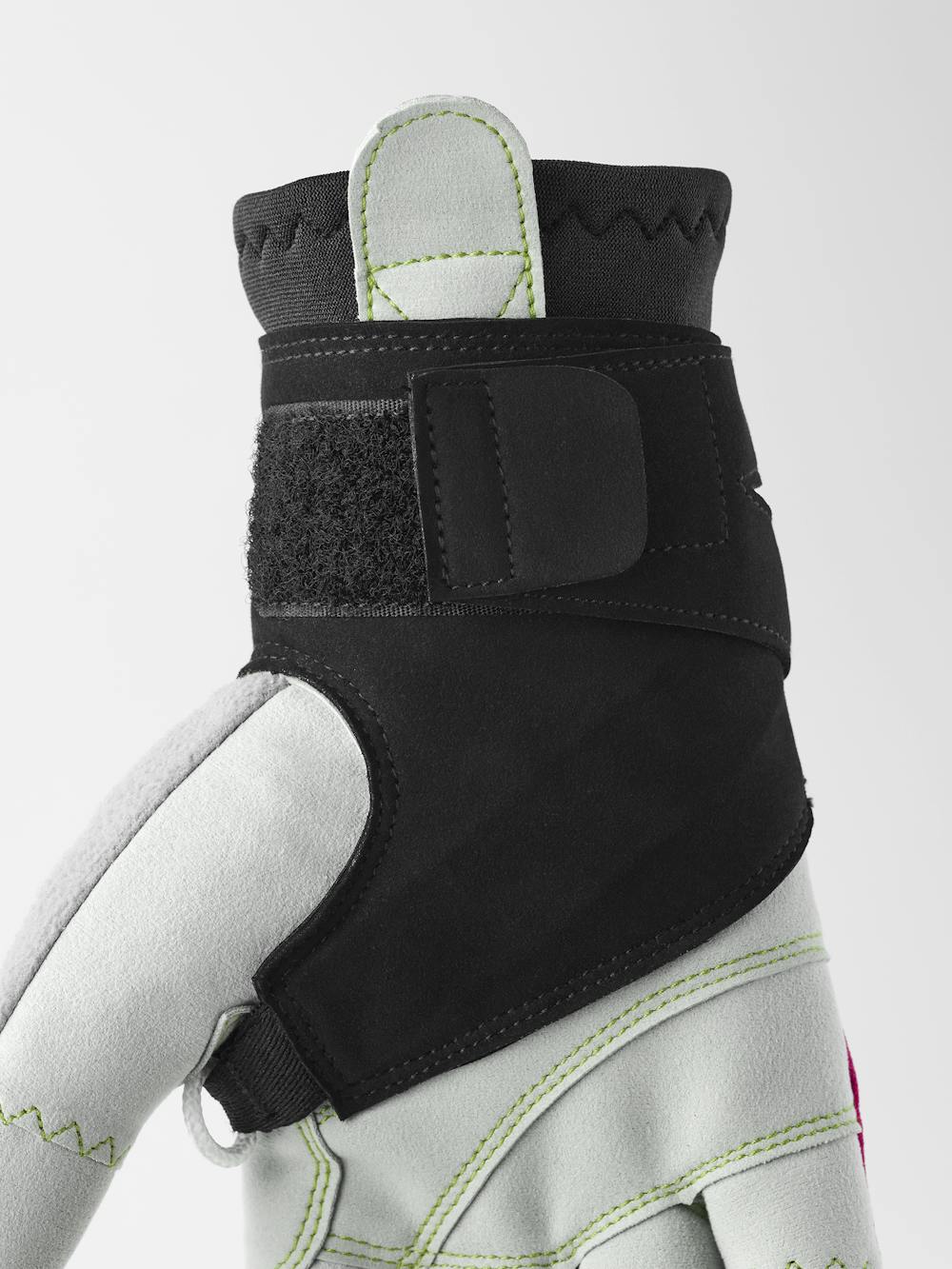 XC Ergo Grip Shark 5-finger in the color Fuchsia/light grey (4 of 5)