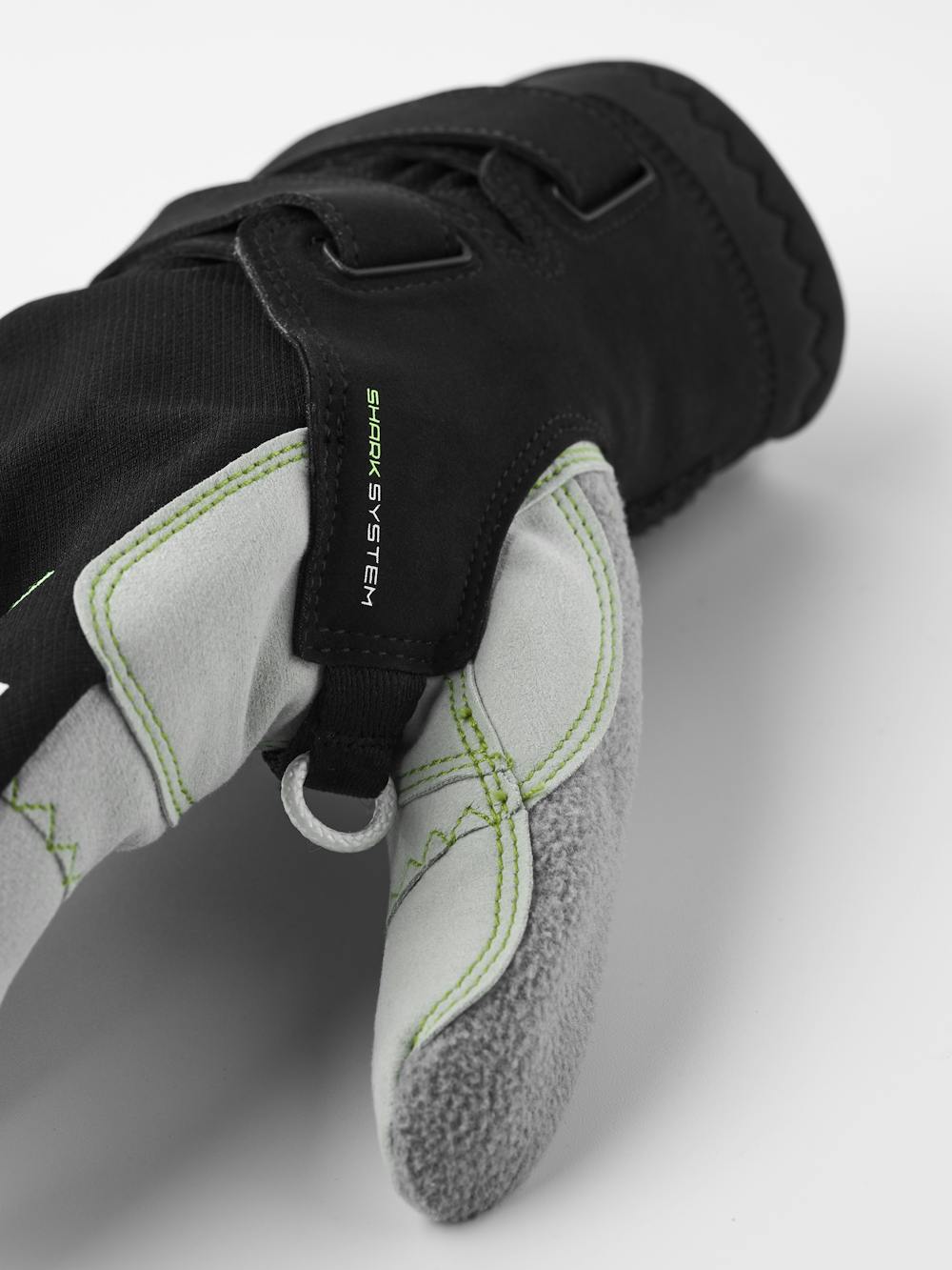 XC Ergo Grip Shark 5-finger in the color Black & Light grey (4 of 5)