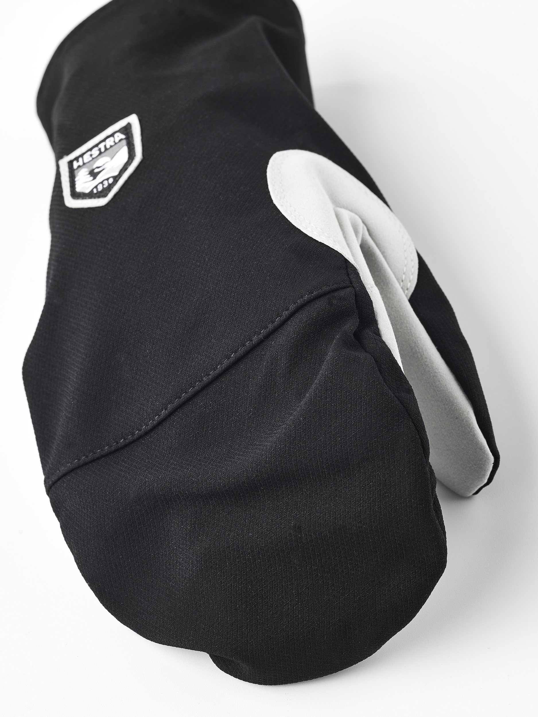 XC Over Mitt - Black | Hestra Gloves