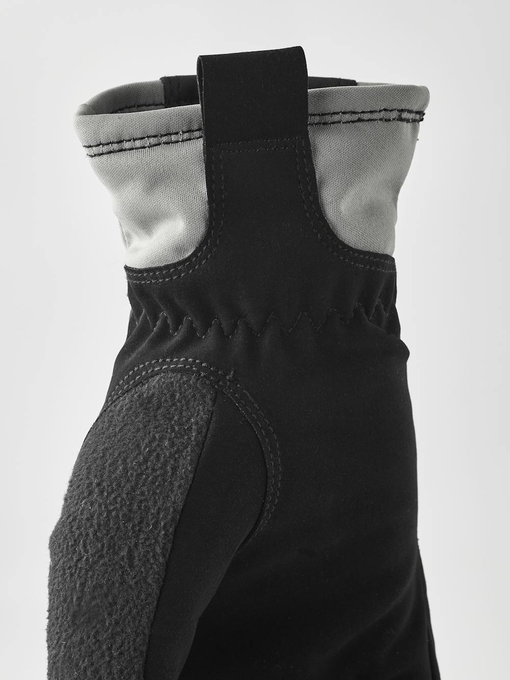 Women´s XC Primaloft 5-finger in the color Black (3 of 5)