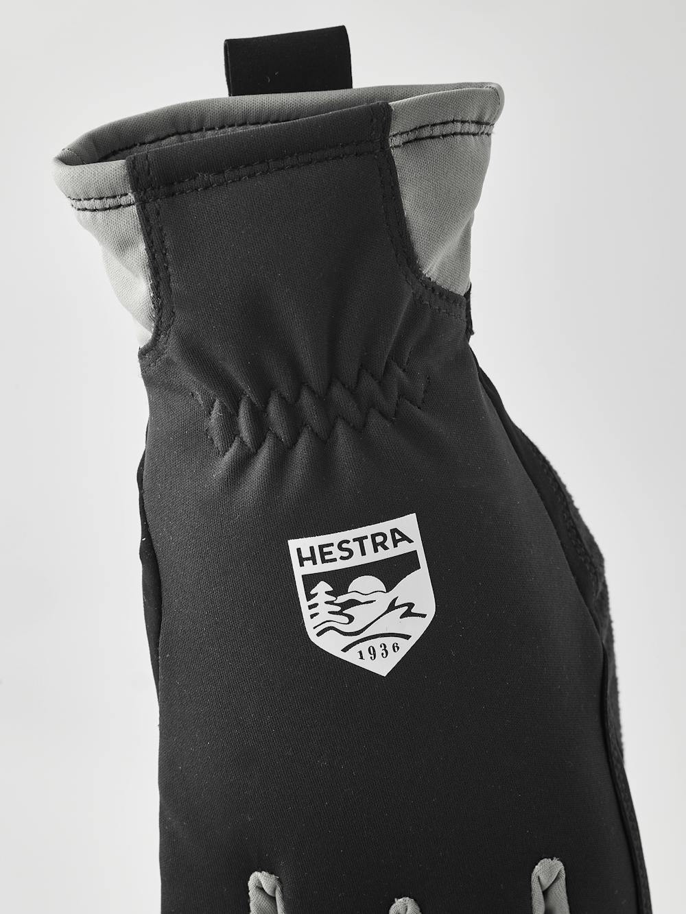 Women´s XC Primaloft 5-finger in the color Black (4 of 5)