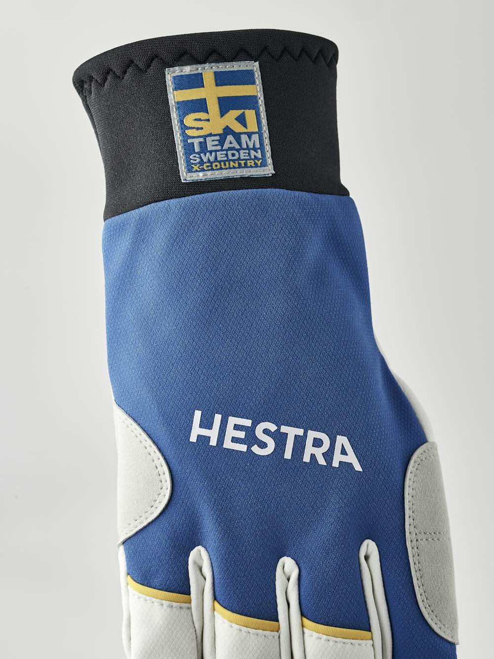 XC Tracker 5-finger in the color Royal blue (5 of 5)