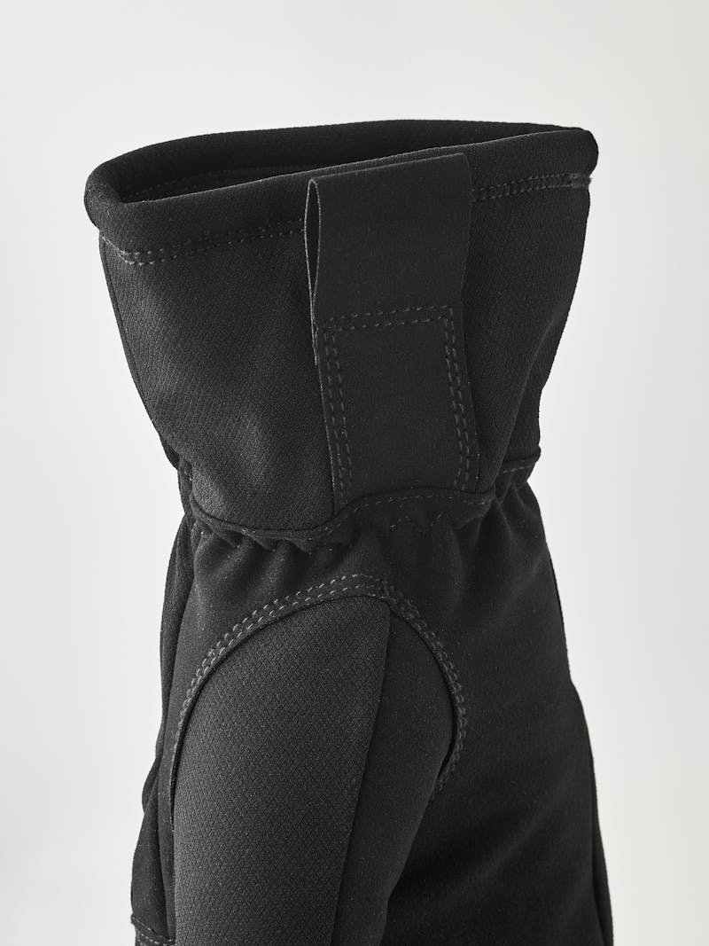 XC Tracker Mitt in the color Black (2 of 5)