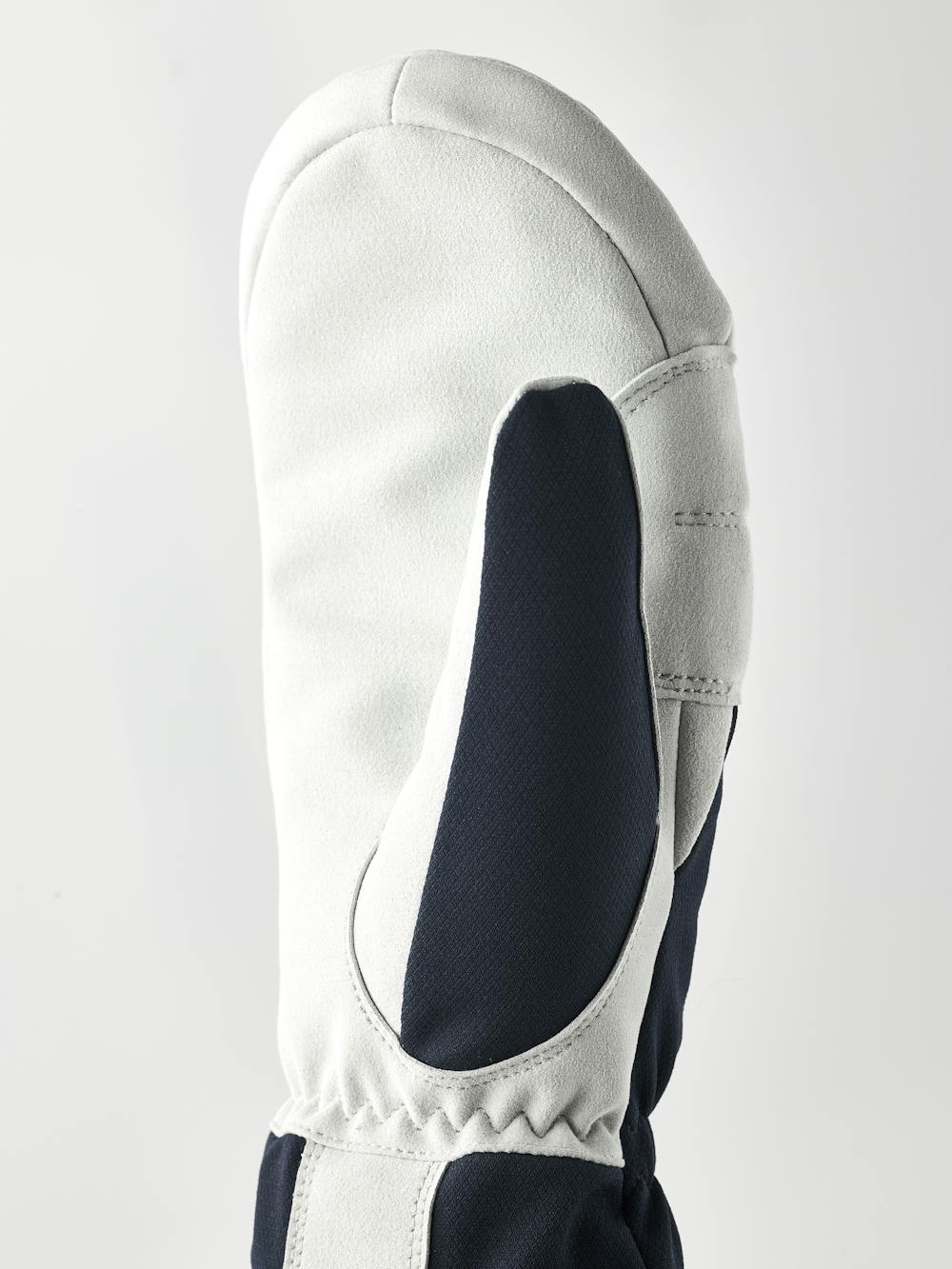 XC Tracker Mitt in the color Navy (5 of 5)