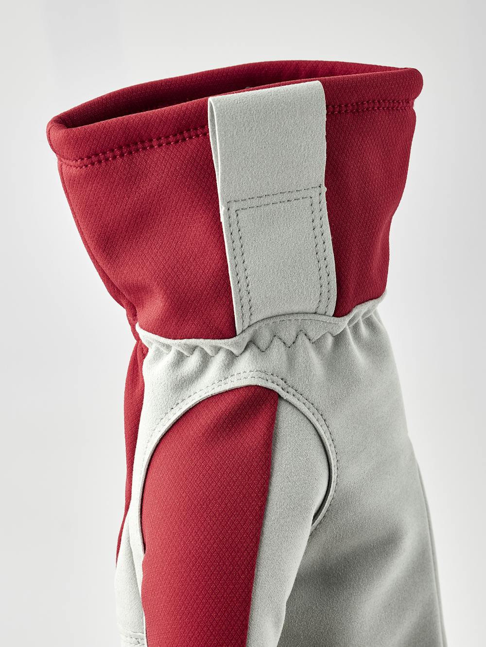 XC Tracker Mitt in the color Red (2 of 5)