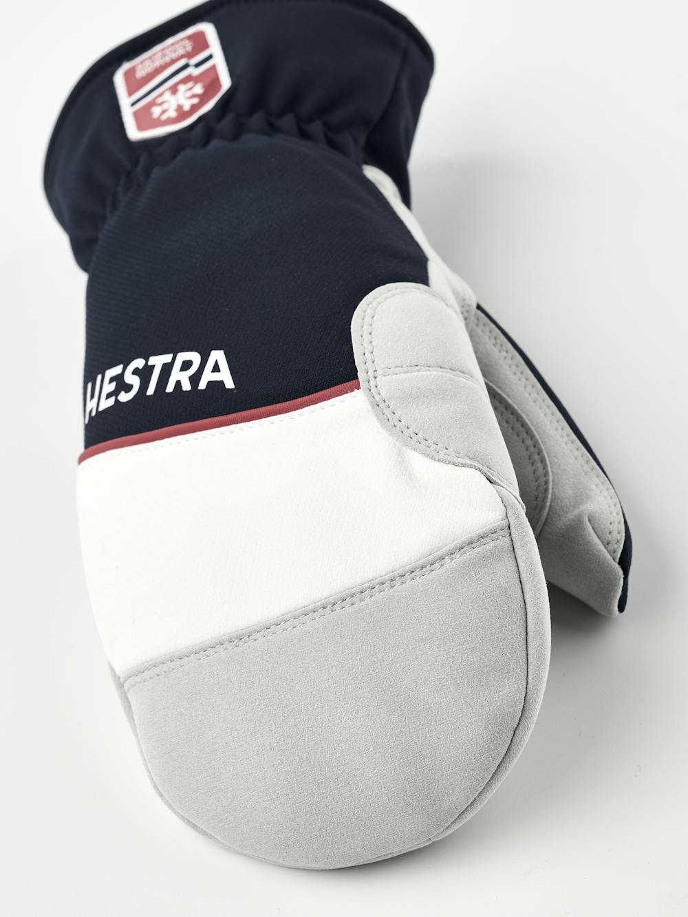 XC Tracker Mitt in the color Navy (3 of 5)