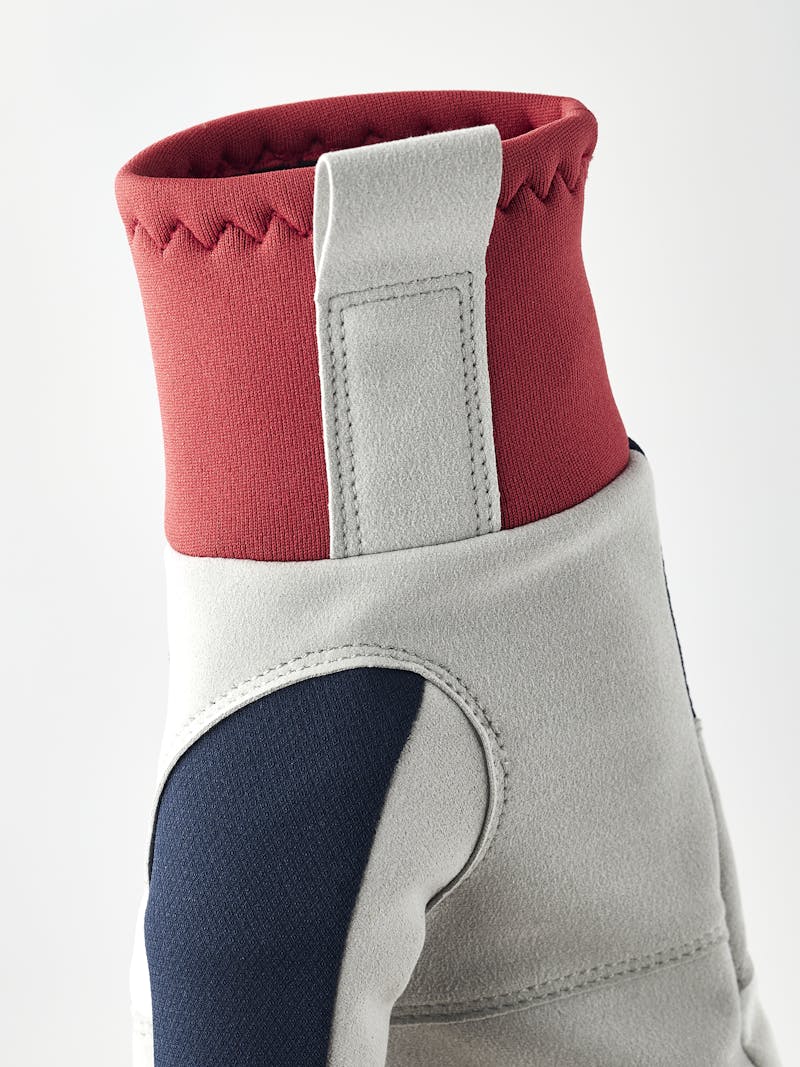 XC Tracker 3-finger in the color Navy (2 of 5)