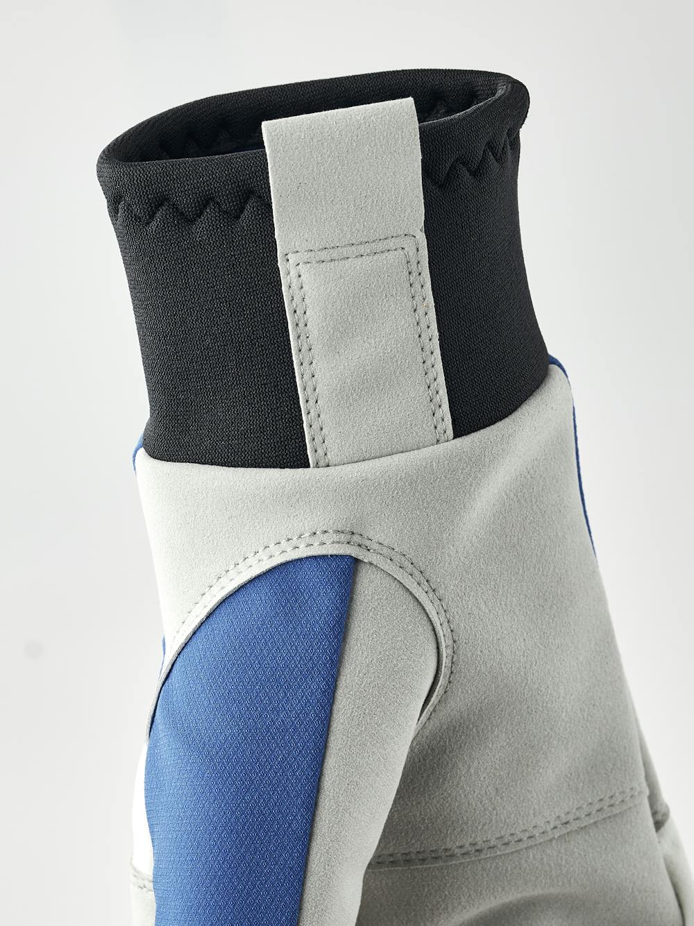 XC Tracker 3-finger in the color Royal blue (3 of 5)