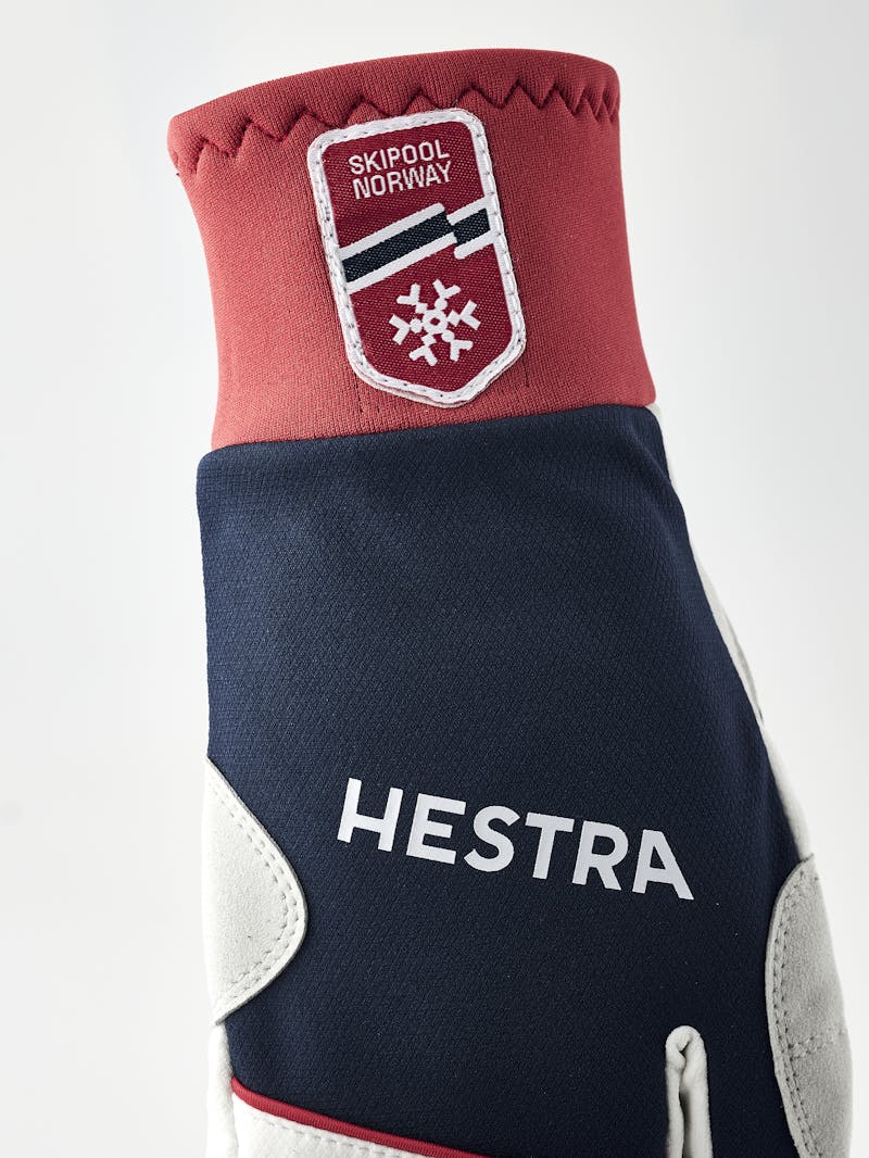 XC Tracker 3-finger in the color Navy (3 of 5)