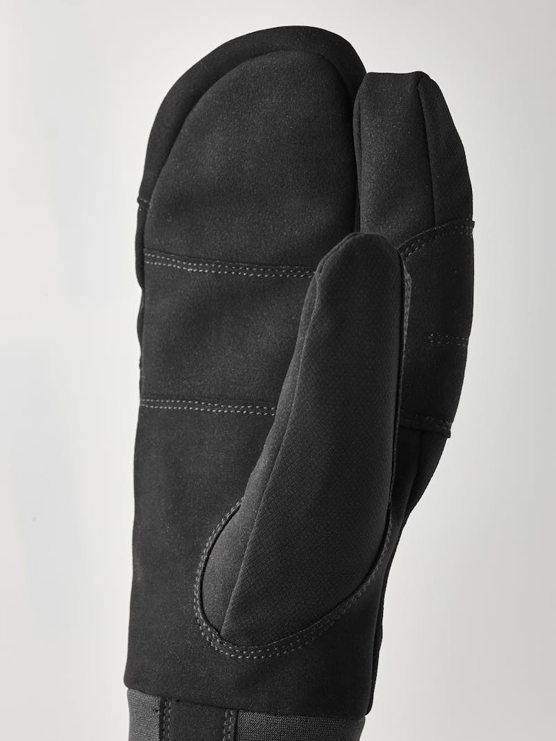 XC Tracker 3-finger in the color Black (2 of 5)