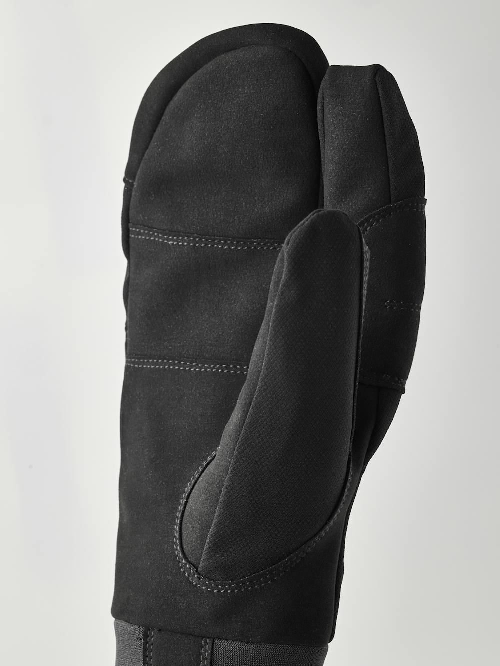 XC Tracker 3-finger in the color Black (2 of 5)