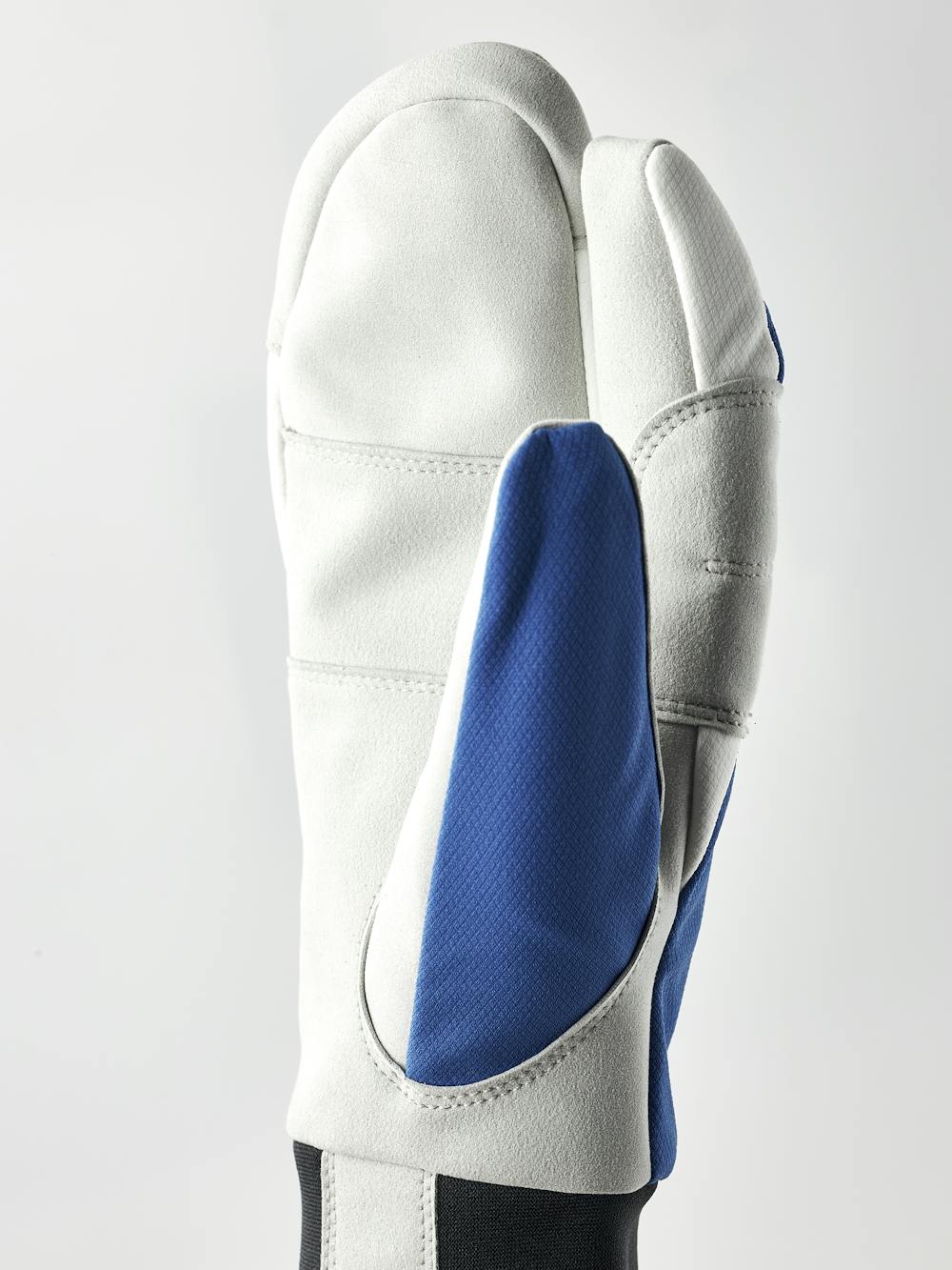 XC Tracker 3-finger in the color Royal blue (4 of 5)