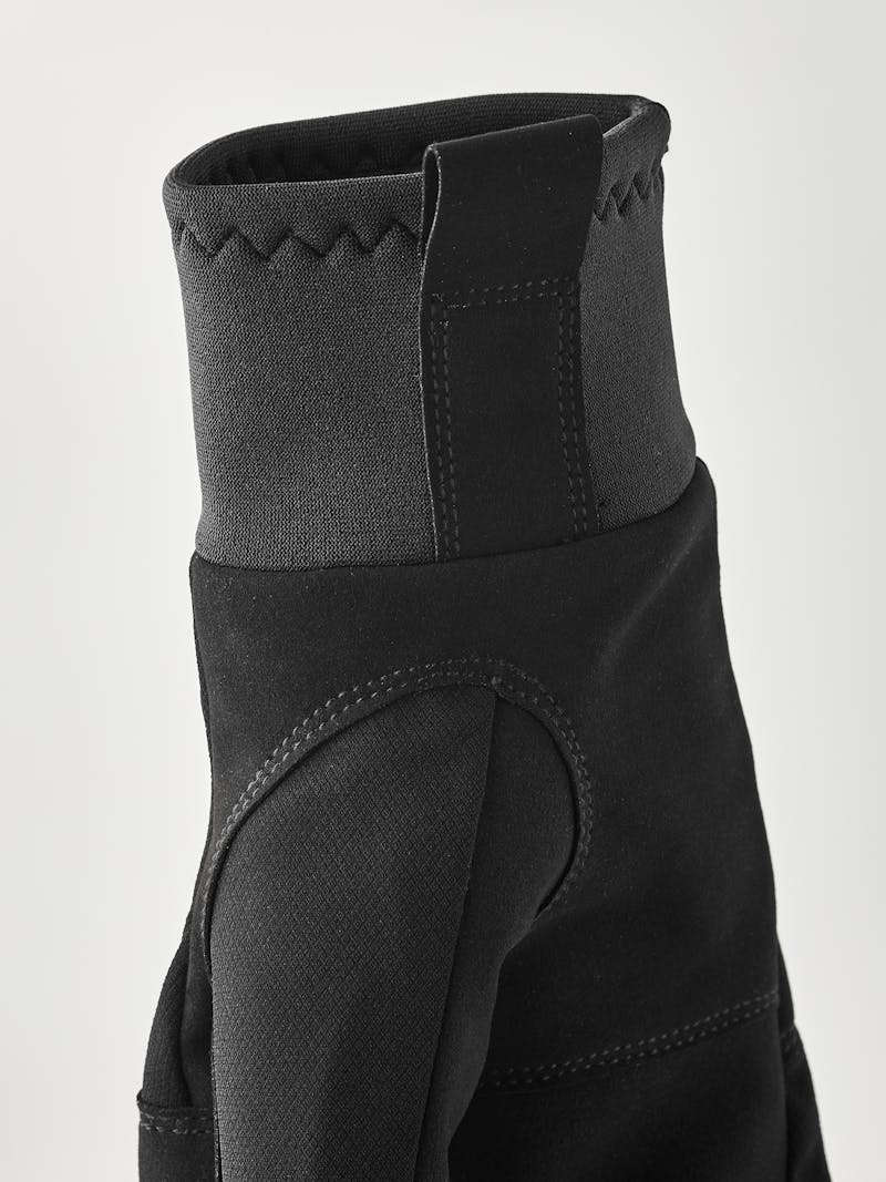 XC Tracker 3-finger in the color Black (5 of 5)