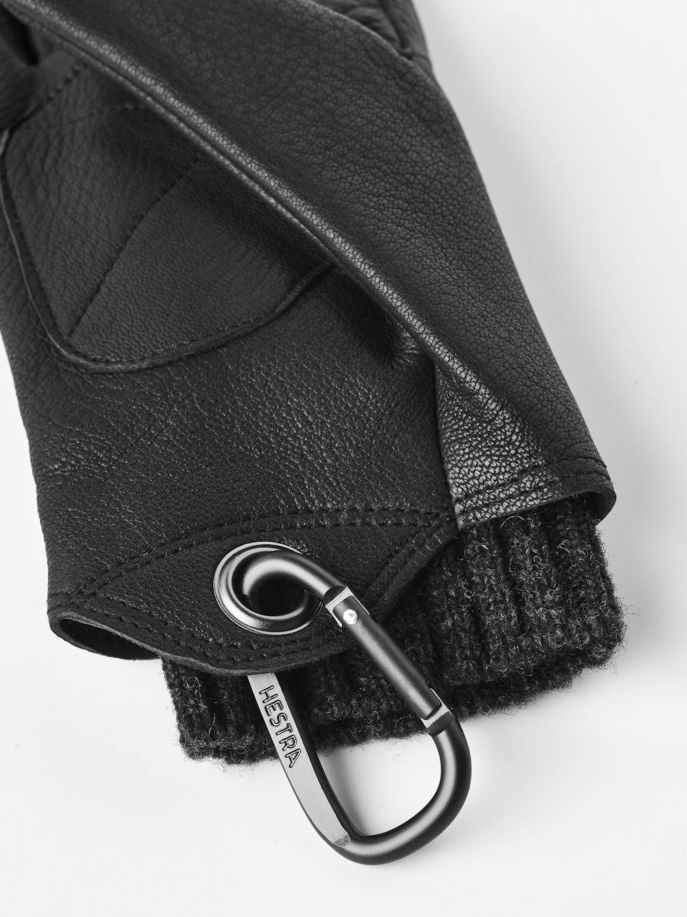 Amber in the color Black (3 of 6)