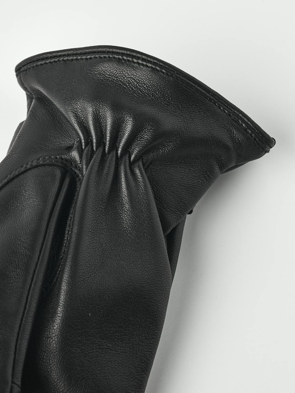 Menja i färgen Svart (4 av 6)