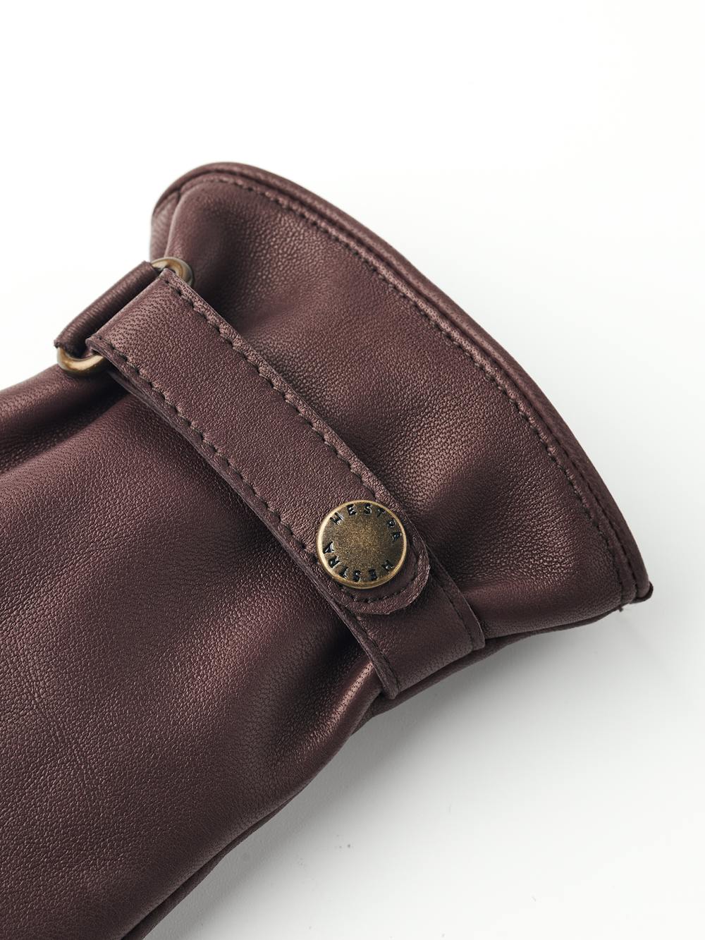 Menja in the color Brown (5 of 6)