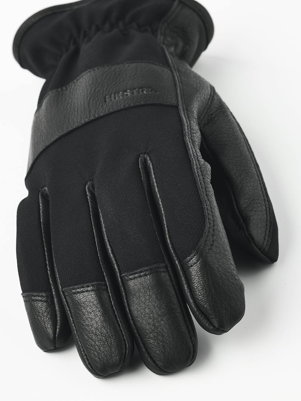 Gneis i färgen Svart (2 av 5)