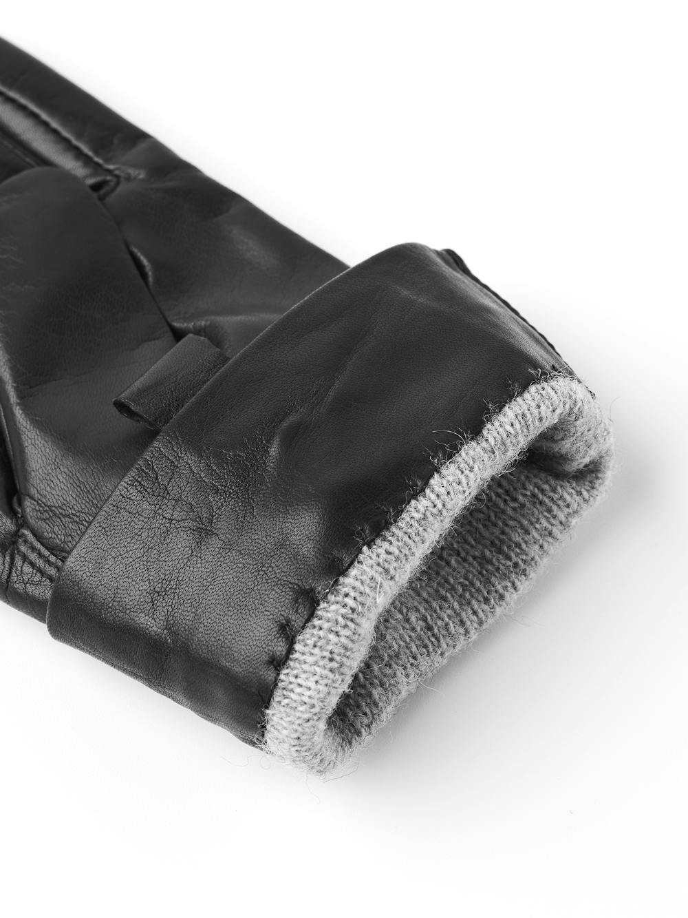 Diana in the color Black (5 of 6)