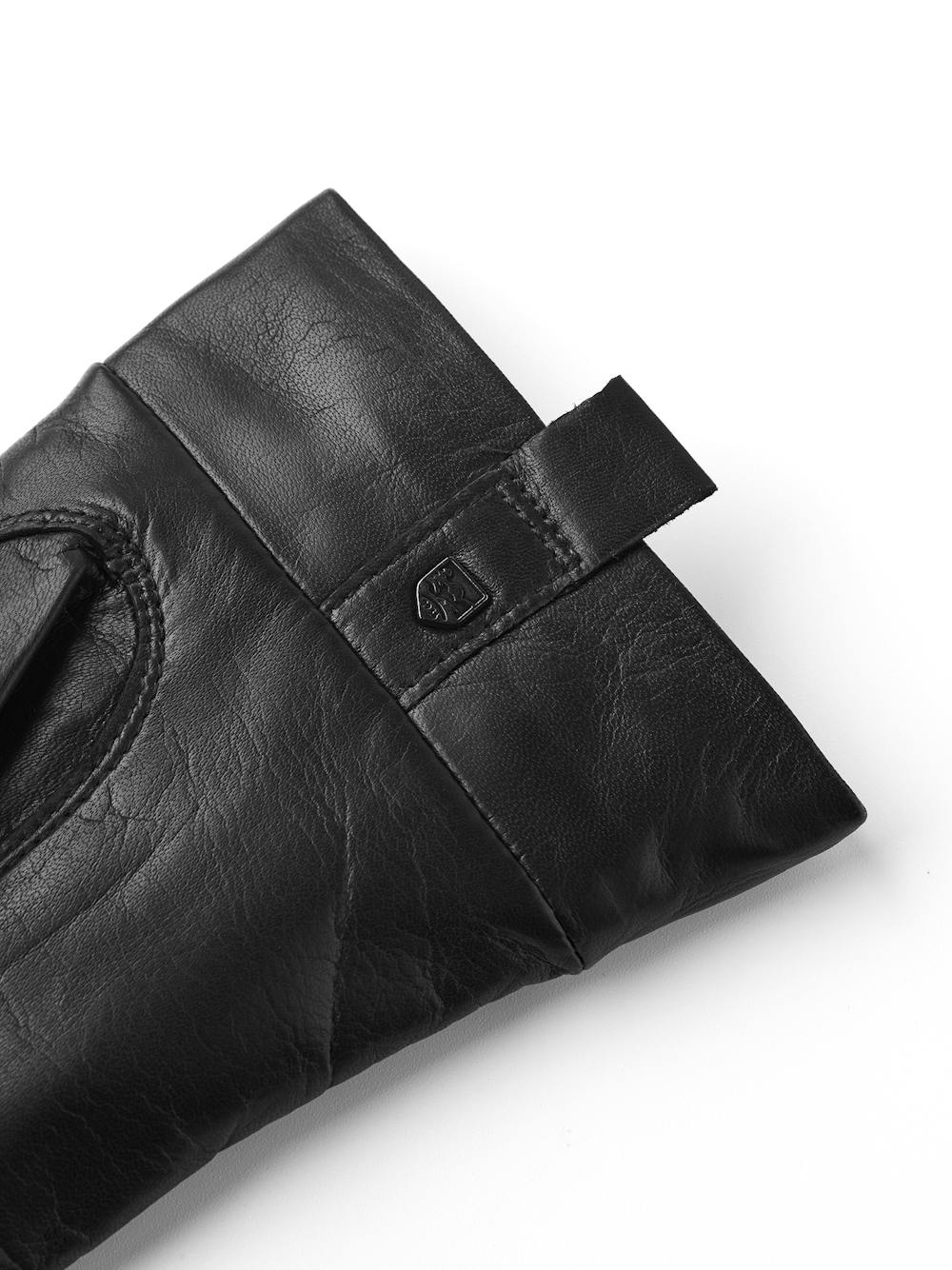 Diana in the color Black (4 of 6)