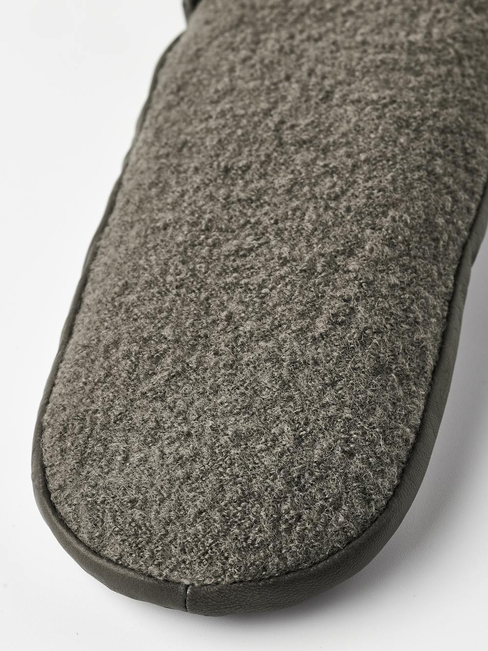 Millie Mitt in the color Clay (5 of 5)