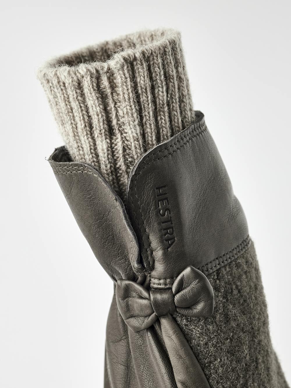 Millie Mitt in the color Clay (3 of 5)