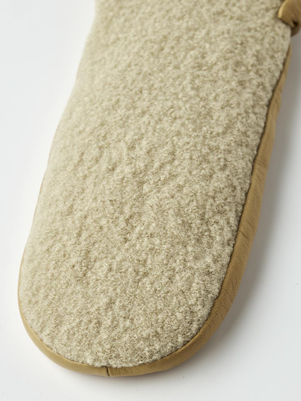 Millie Mitt in the color Camel (4 of 5)