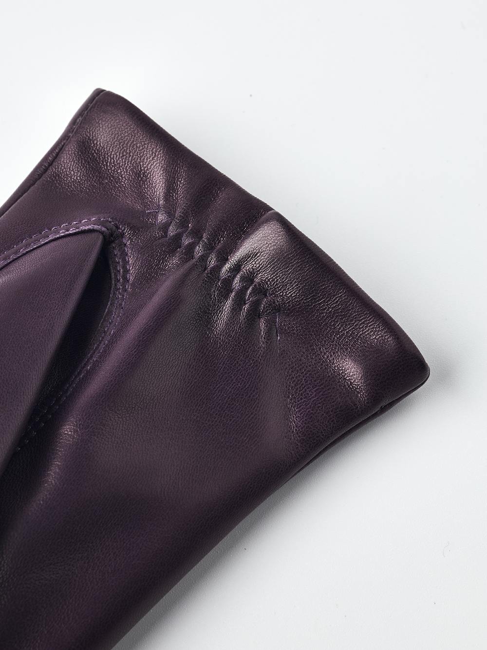 Elisa in der Farbe Dunkle Pflaume (2 oder 6)