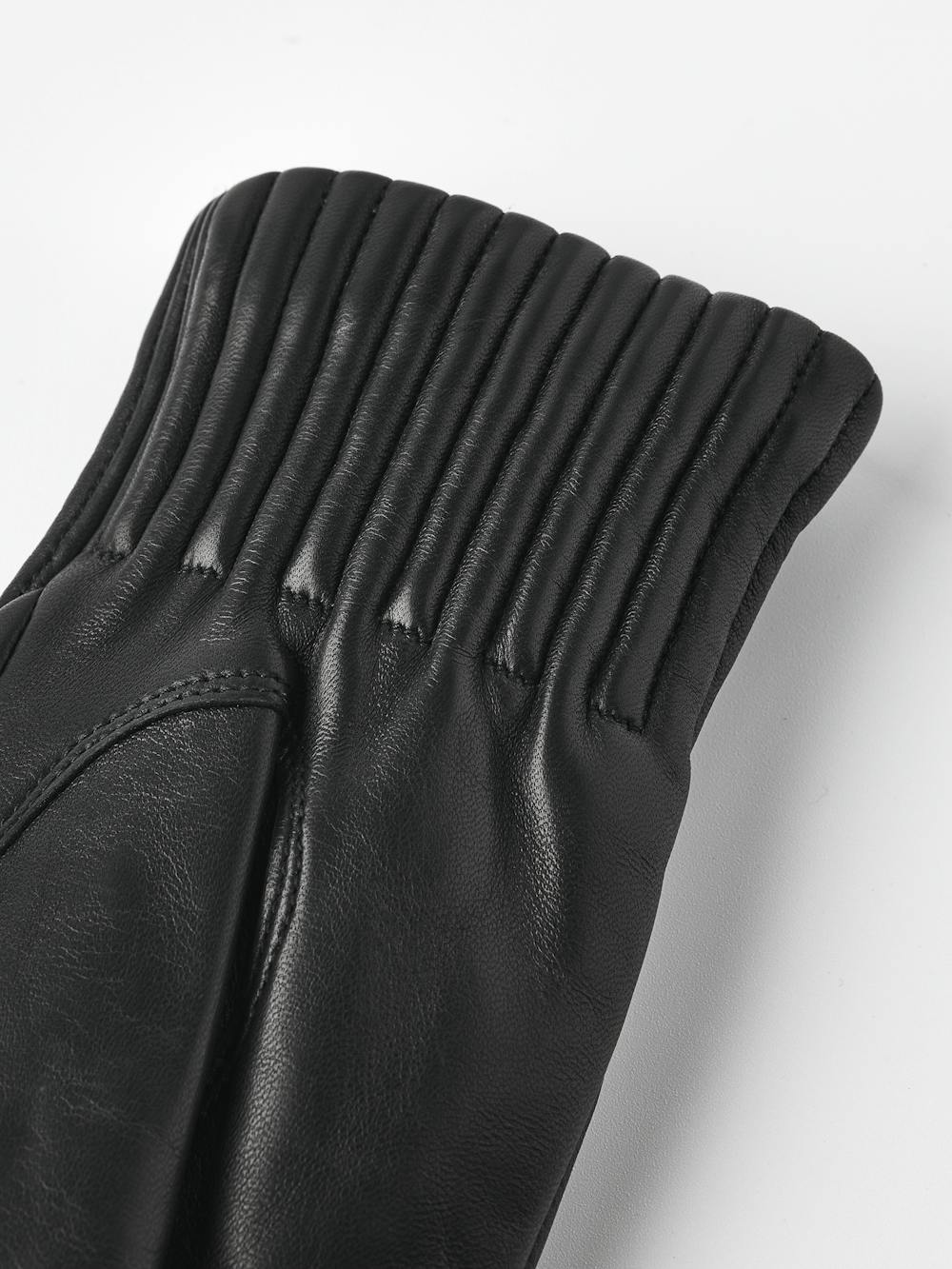 Valeria i färgen Svart (4 av 6)