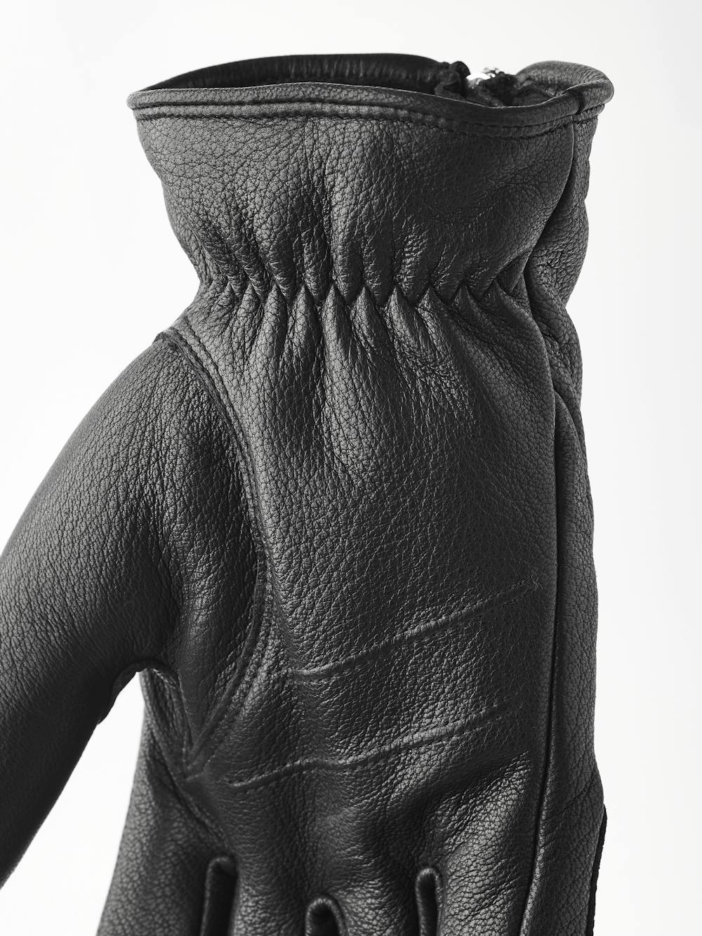 Keith in the color Black (5 of 5)