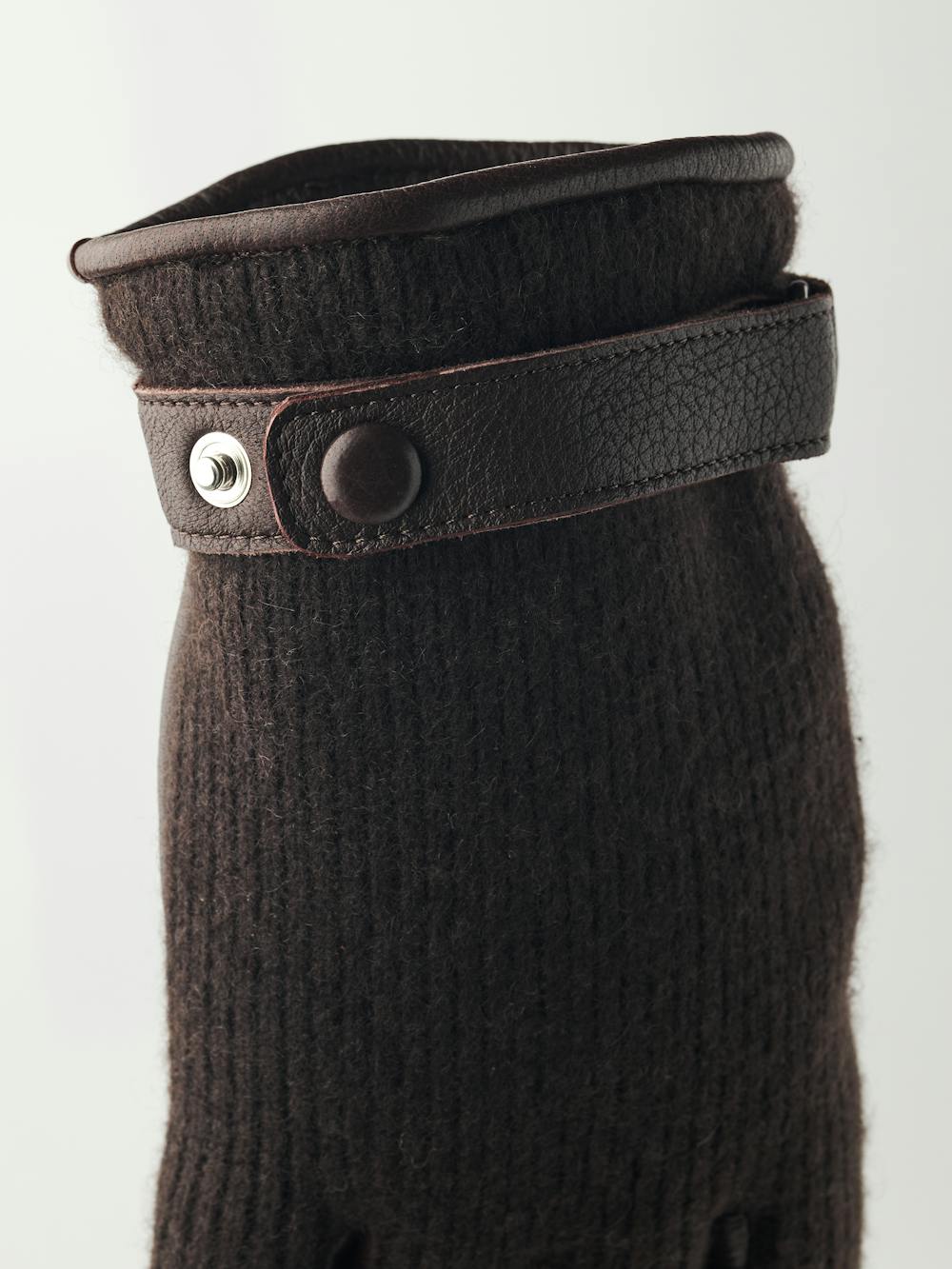 Christopher Elk in the color Espresso (4 of 5)