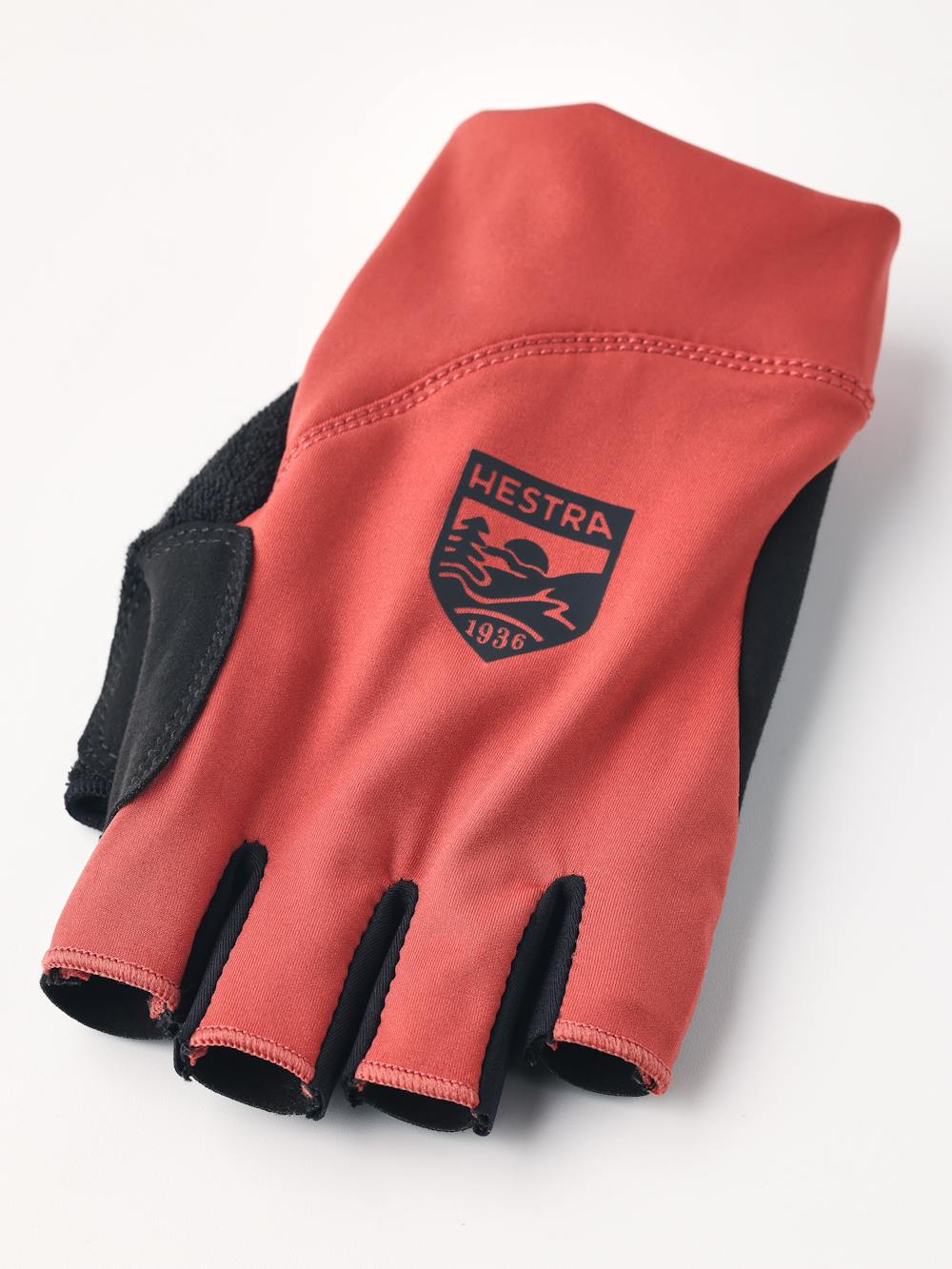 Apex Short - 5 finger in the color Rust (4 of 4)