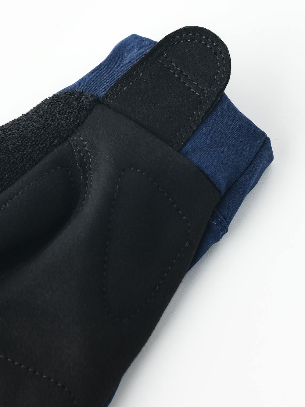 Apex Short - 5 finger in the color Navy (3 of 5)