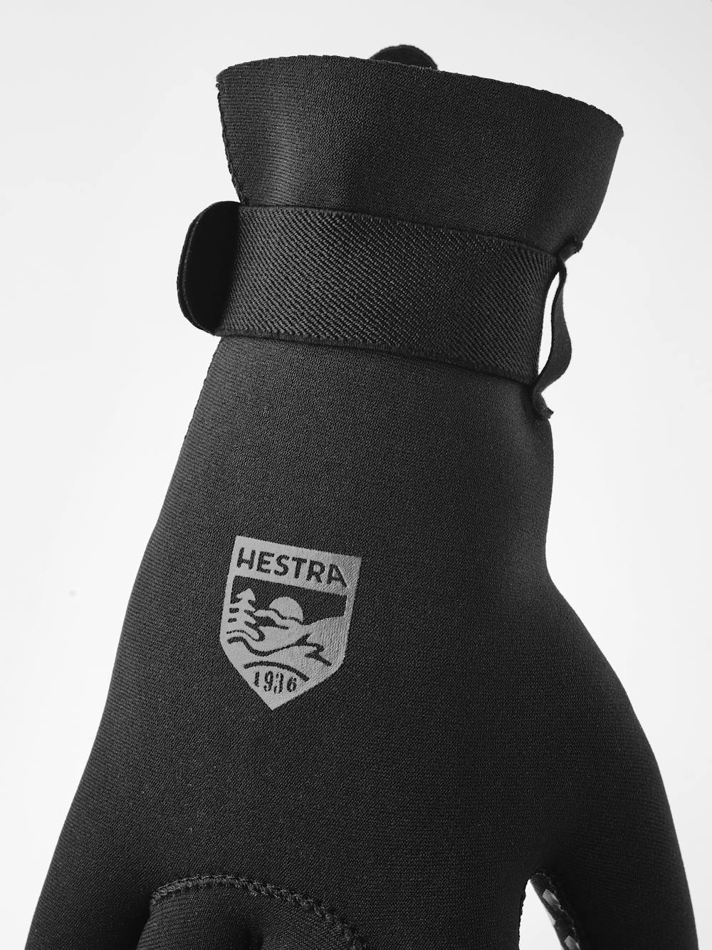 Neptune - 5 finger i färgen Svart (4 av 5)