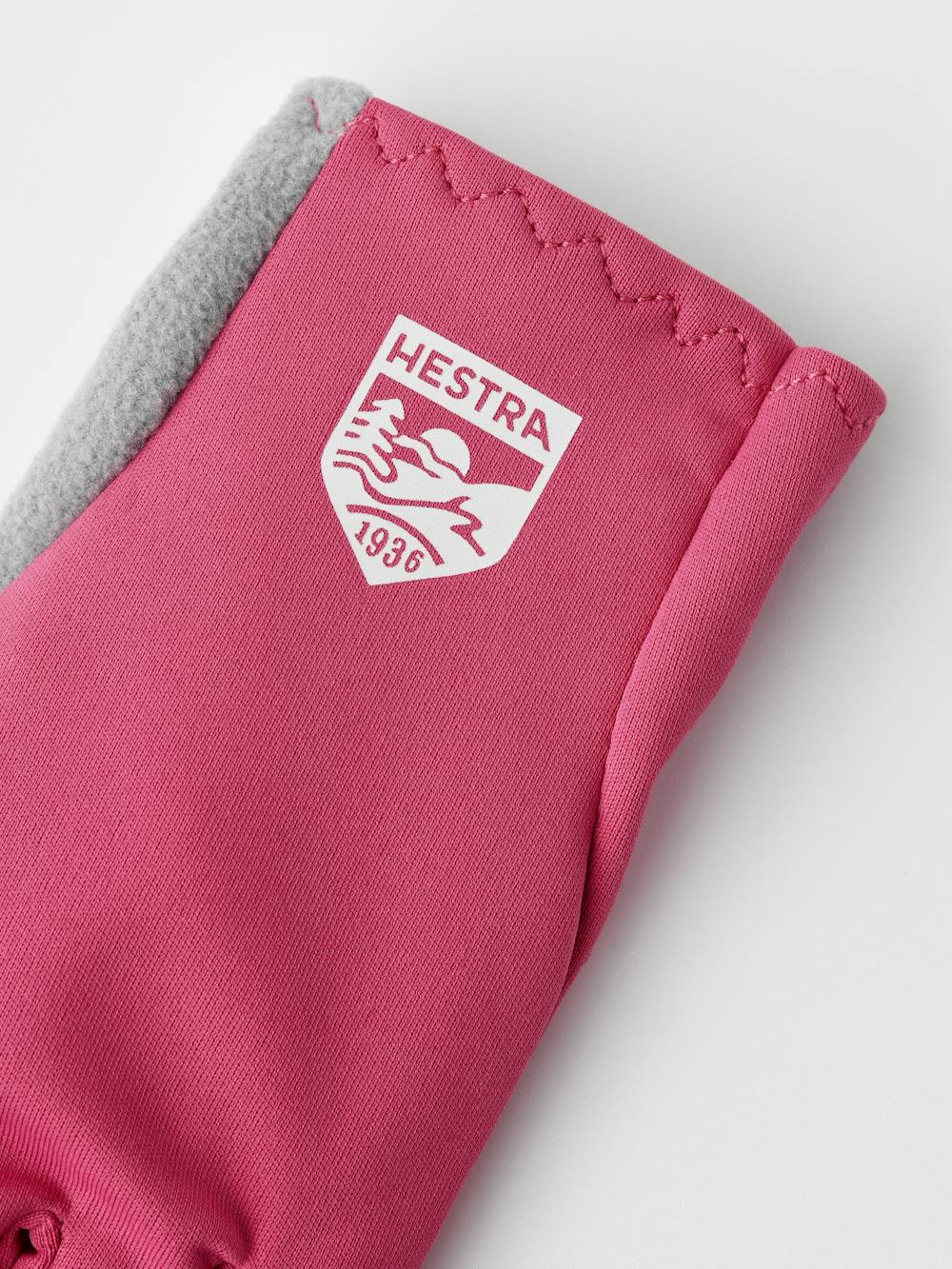 Runners Jr - 5 finger in the color Cerise/Cerise (5 of 5)