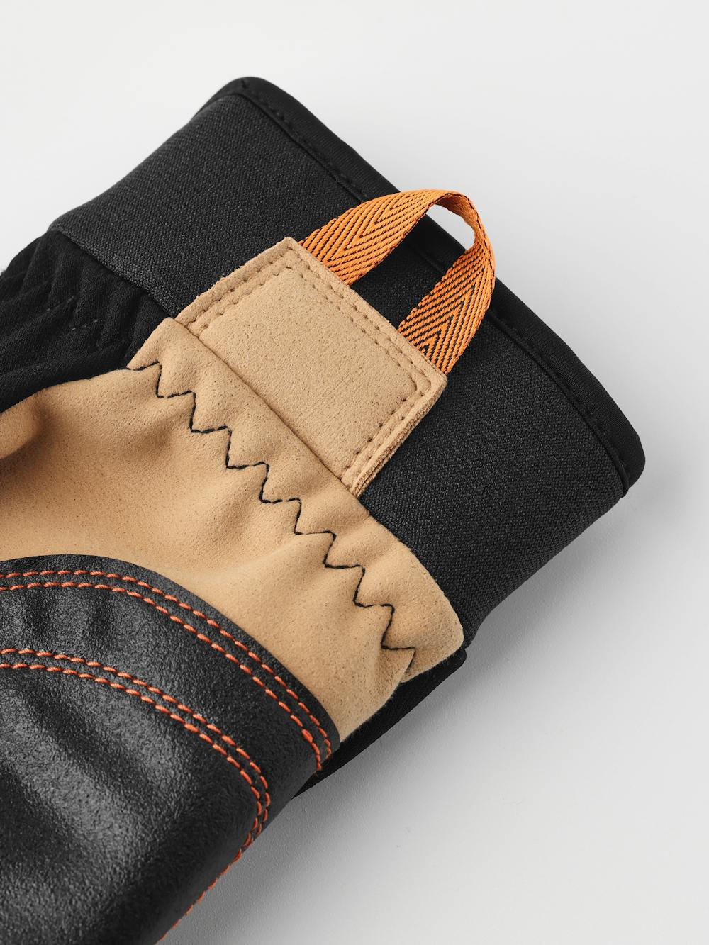 Climbers Liba Short - 5 finger in the color Black/Tan (3 of 5)