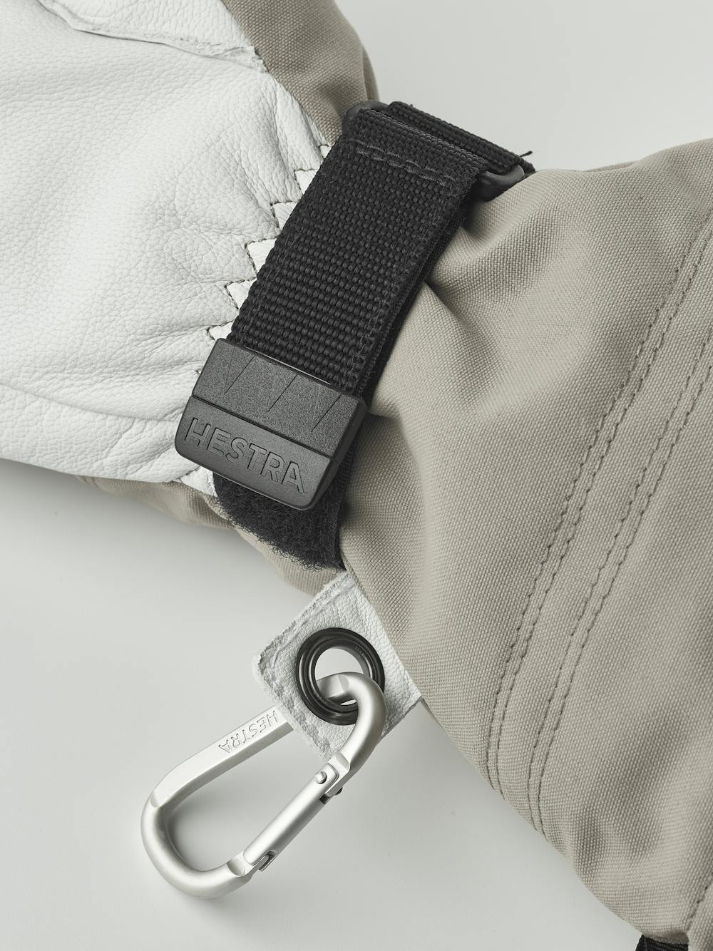 Army Leather Heli Ski 5-finger in the color Khaki (3 of 7)