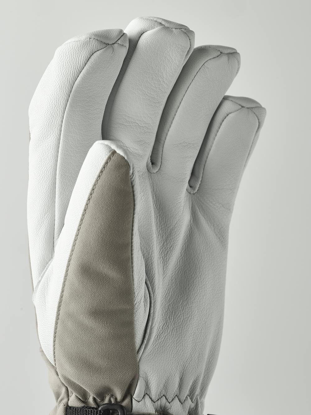 Army Leather Heli Ski 5-finger in the color Khaki (5 of 7)