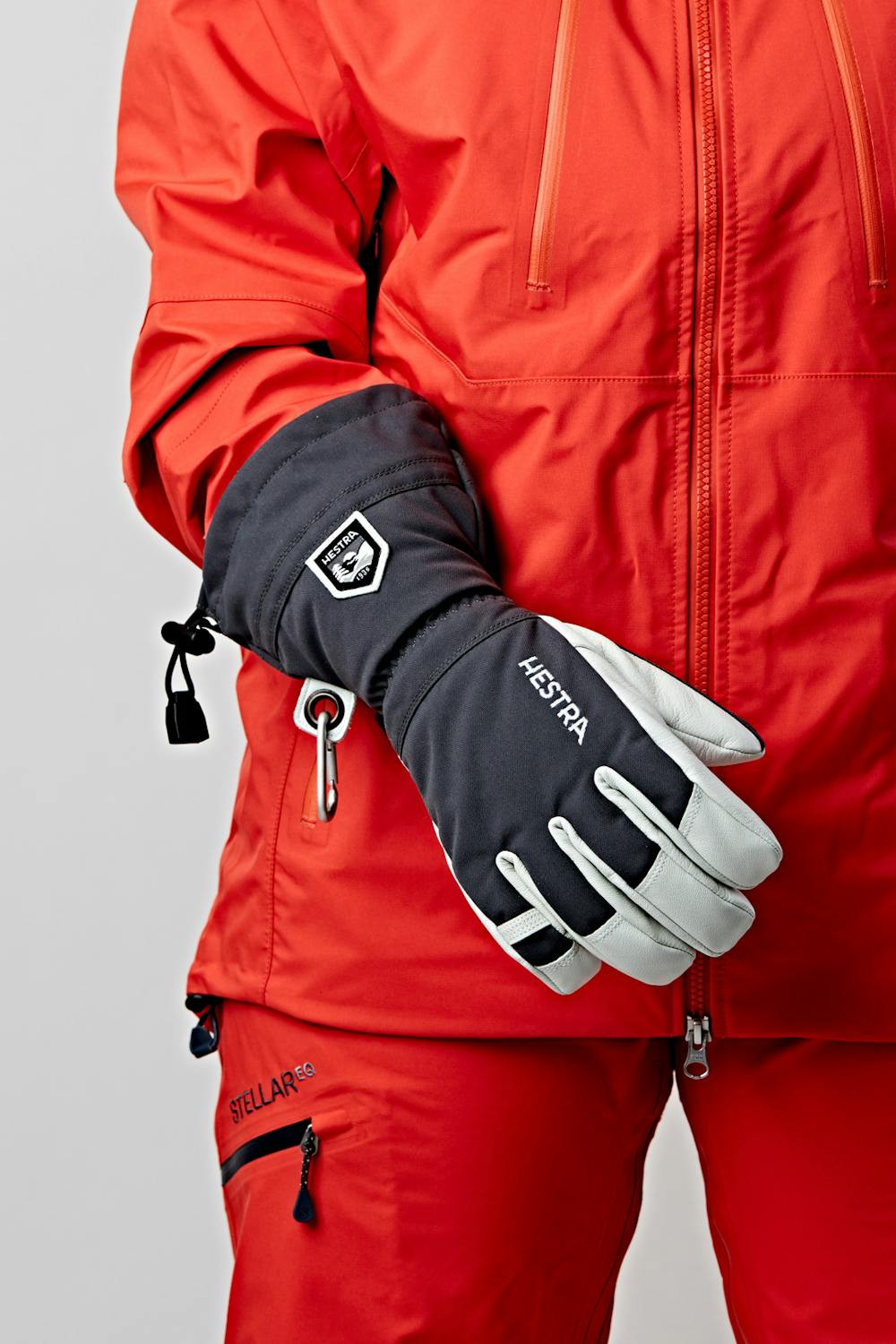Black ski glove with white goat leather palm
 (11 of 12)